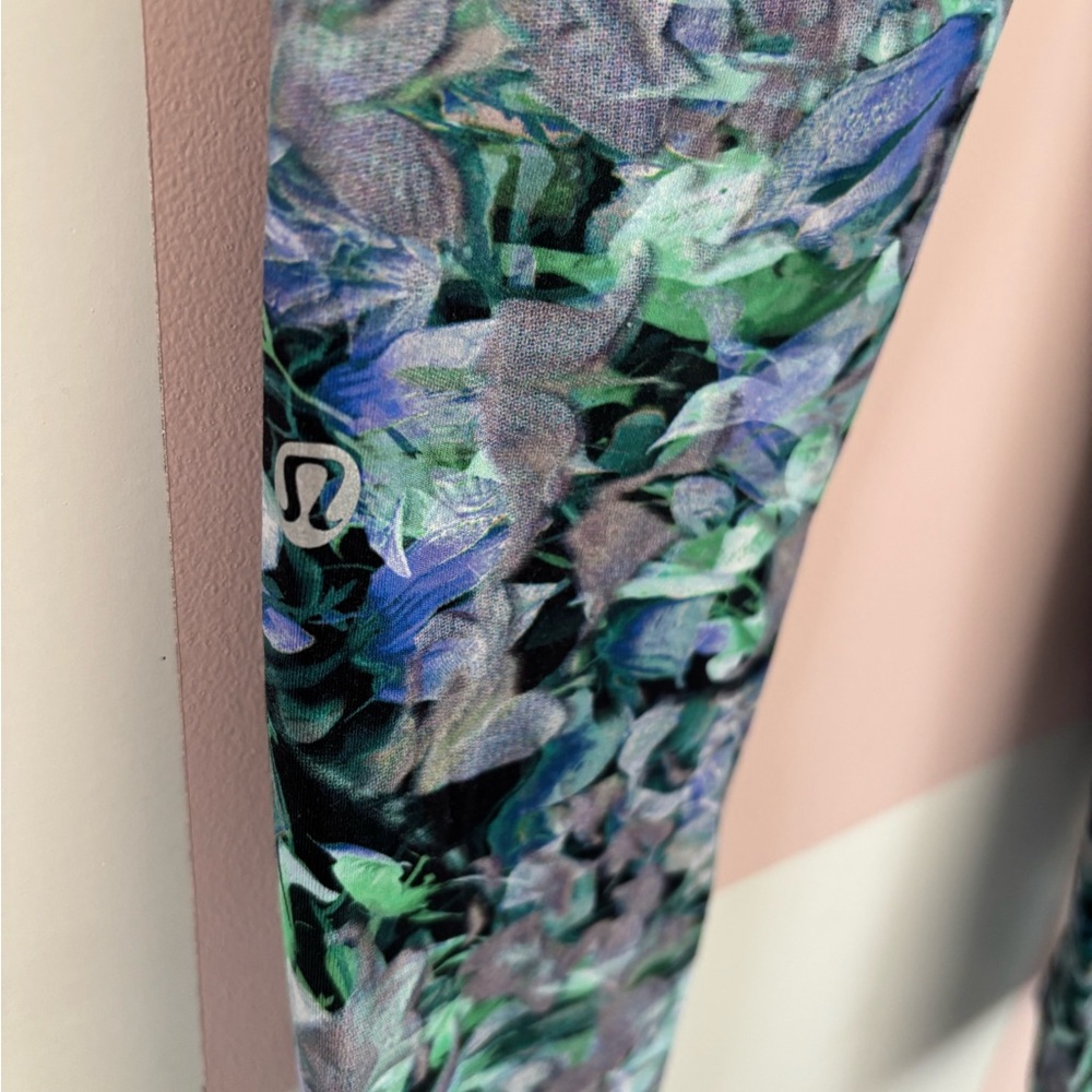 Lululemon Swift Speed Leggings - Picture 3 of 5